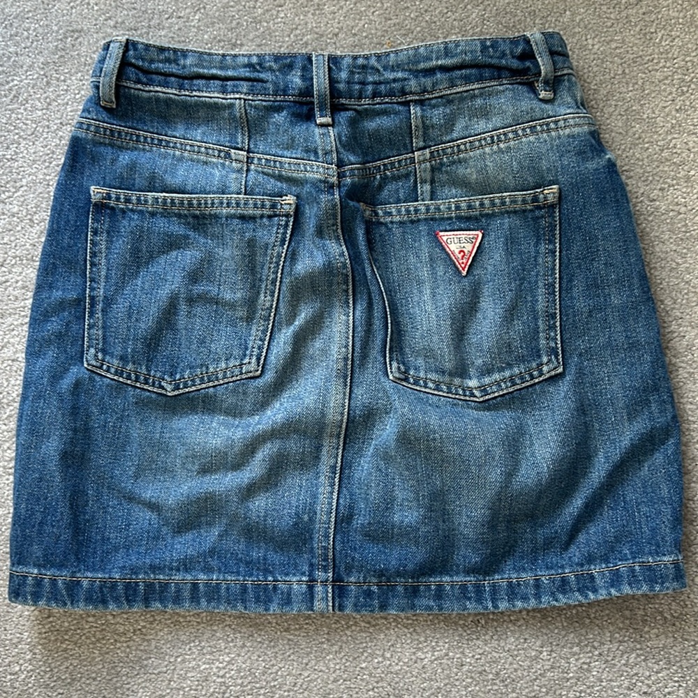 Guess Medium Wash Denim Mini Skirt size 26 EUC -perfect for summer!